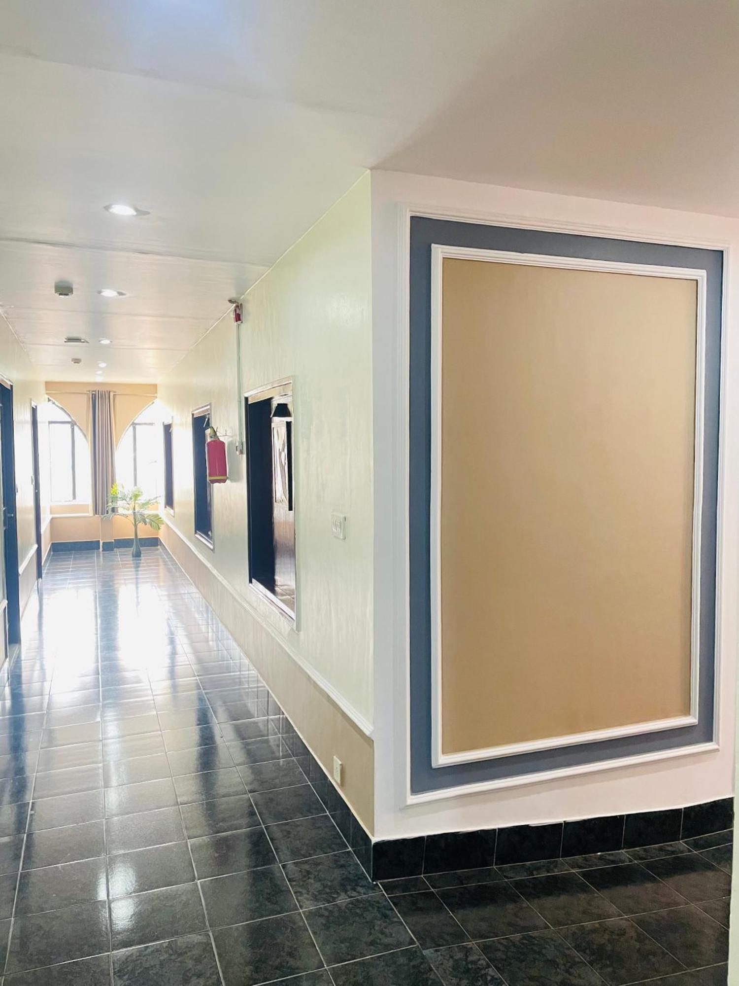 The Royal Presidency Inn 勒克瑙 外观 照片