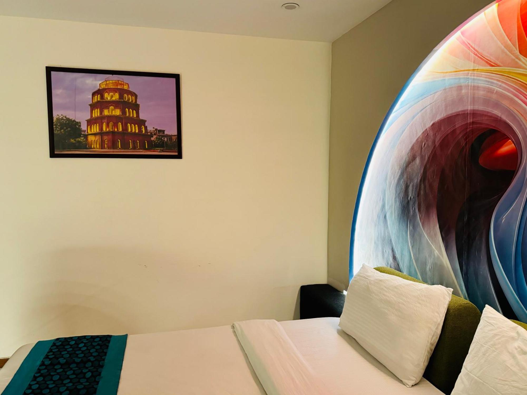 The Royal Presidency Inn 勒克瑙 外观 照片